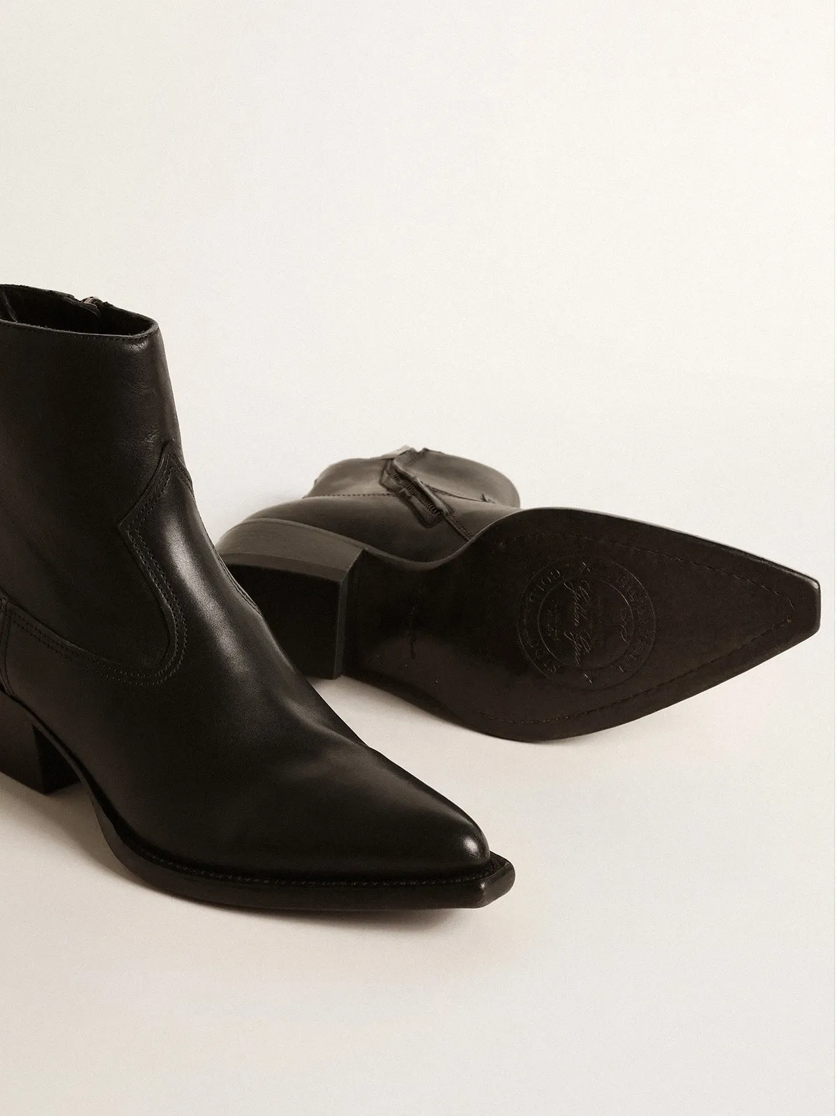 Bottes Debbie pour femme en cuir noir | Golden Goose