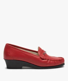 mocassin femme confort a talon compense dessus cuir uni rouge mocassins