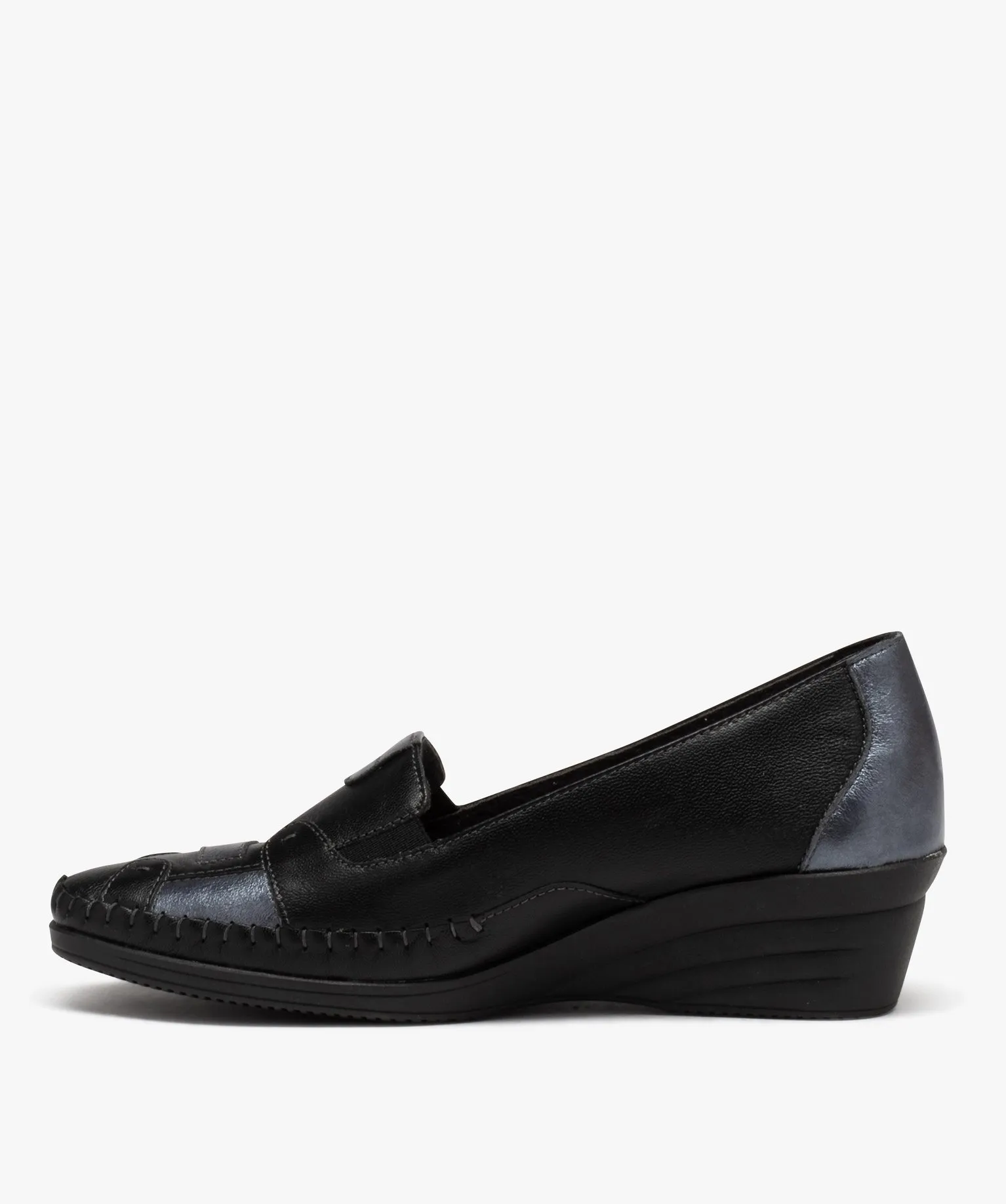 mocassins femme confort en cuir a semelle compensee et empiecements noir mocassins