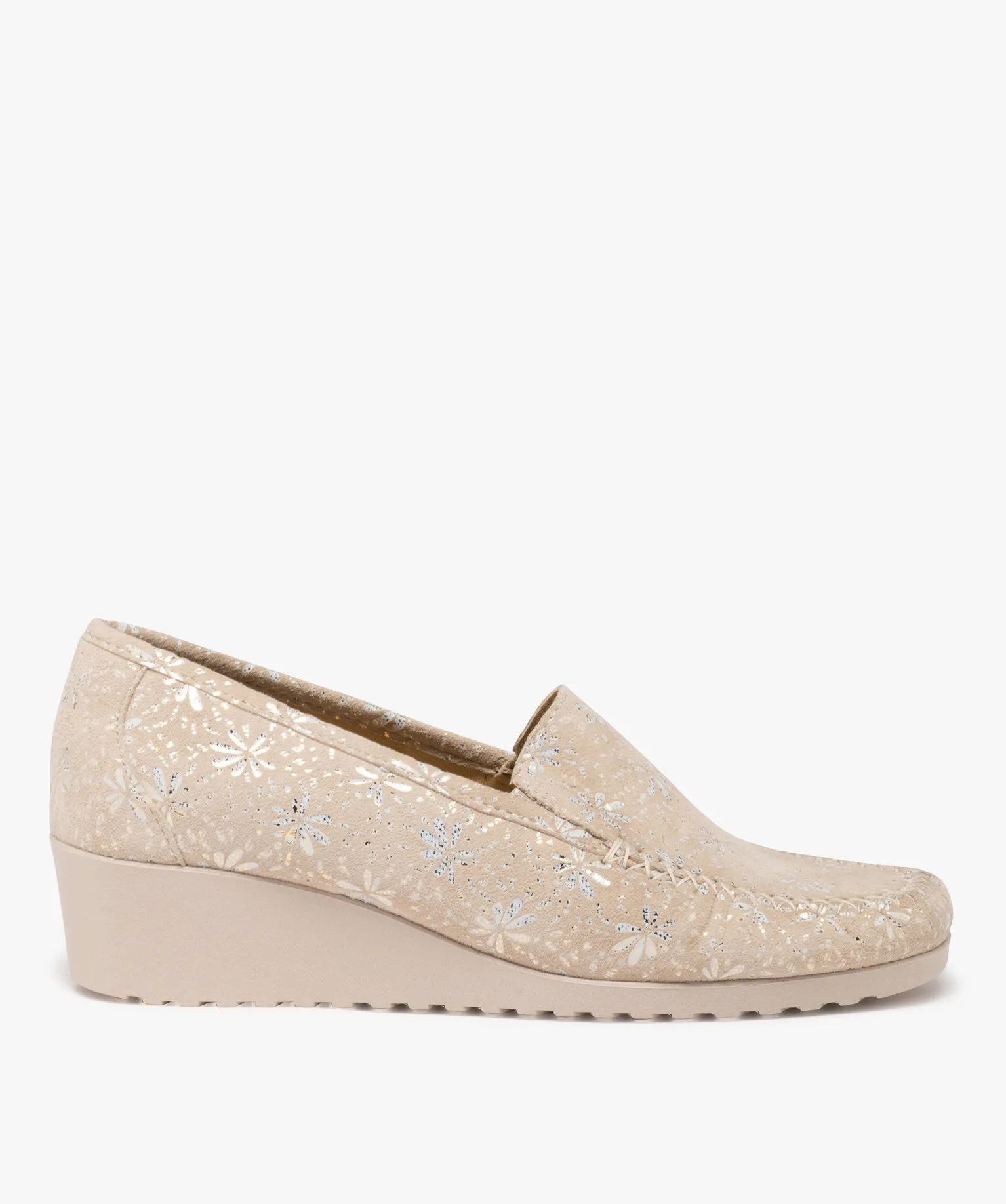 mocassins femme confort en cuir uni a semelle compensee et a bout carre motifs brillants beige mocassins