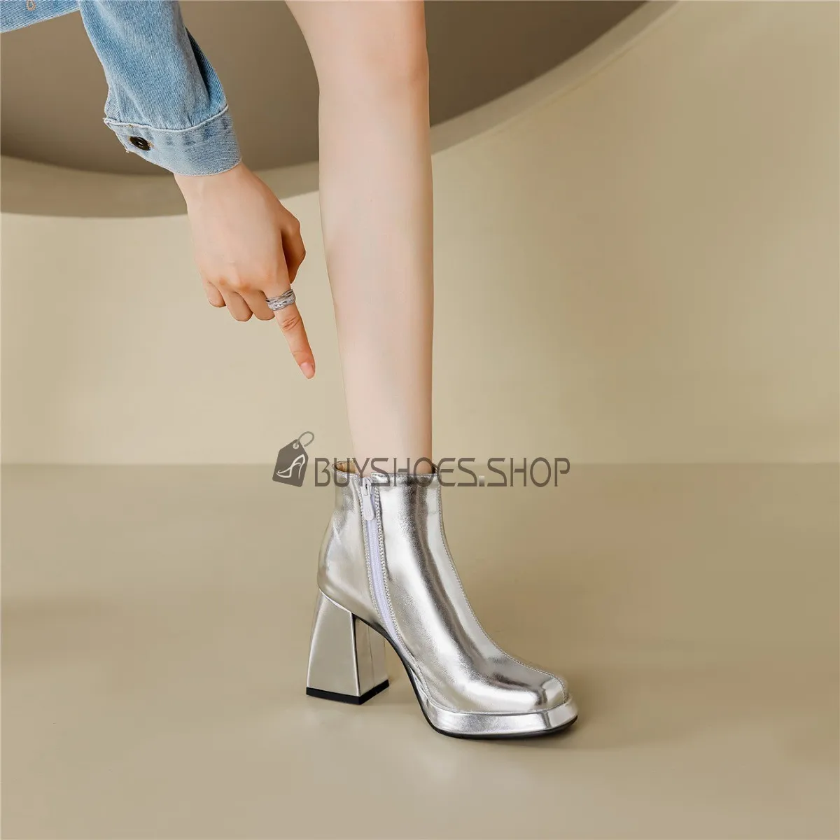 Plateforme Brillante Simili Cuir Vernis Bottines Talons Carrés Fourrees 2024 Femme Bout Carré Fermeture Éclair Talon 9 cm Classi